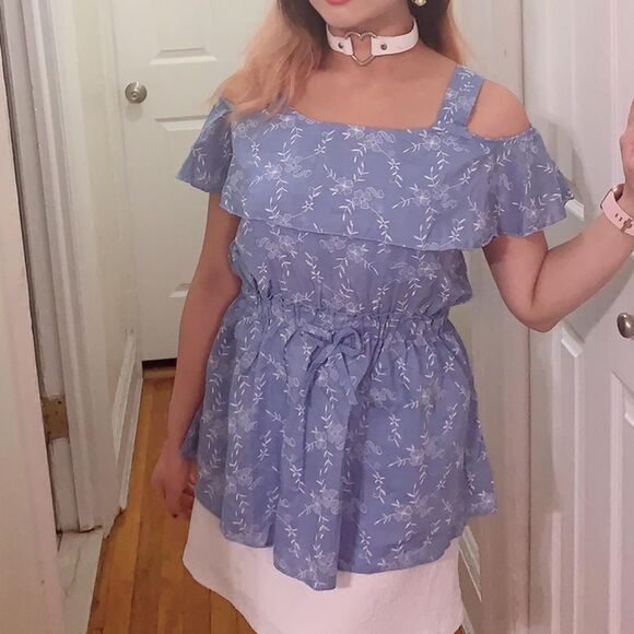 Women's Blue and White Blouse - Picture 2 of 4